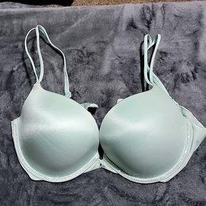 NWOT PUSH-UP BRA